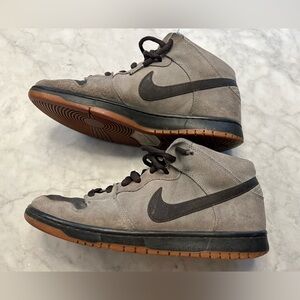 Nike SB Dunk Mid Suede Sneakers Men’s 11.5 Gum Sole Taupe Brown